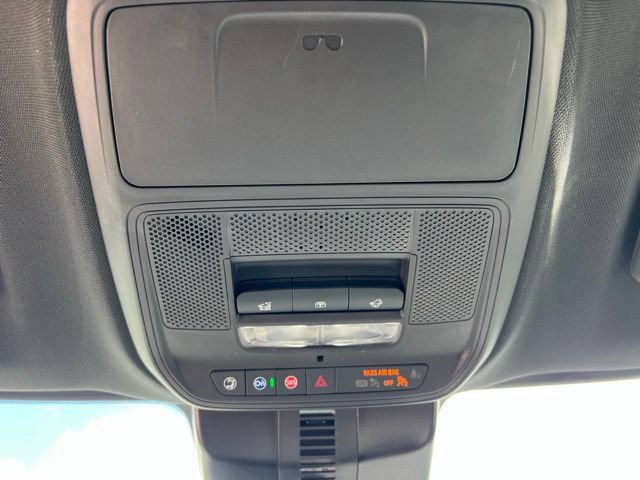 Used 2026 GMC Acadia Elevation w/ Elevation Premium Package FWD image 19