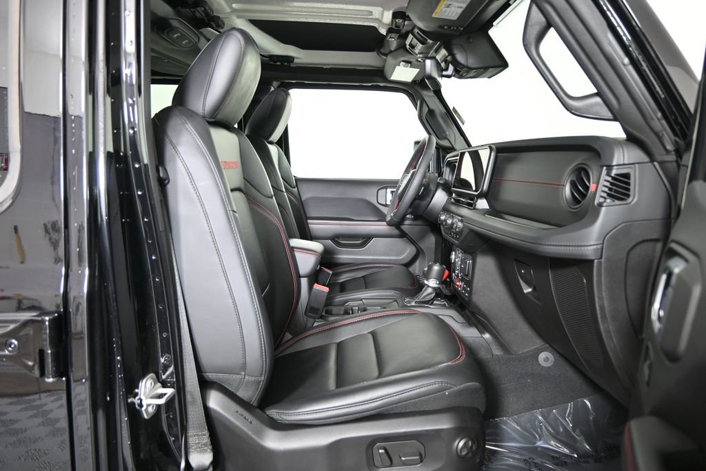 Used 2024 Jeep Wrangler Unlimited Rubicon AWD/4WD image 13