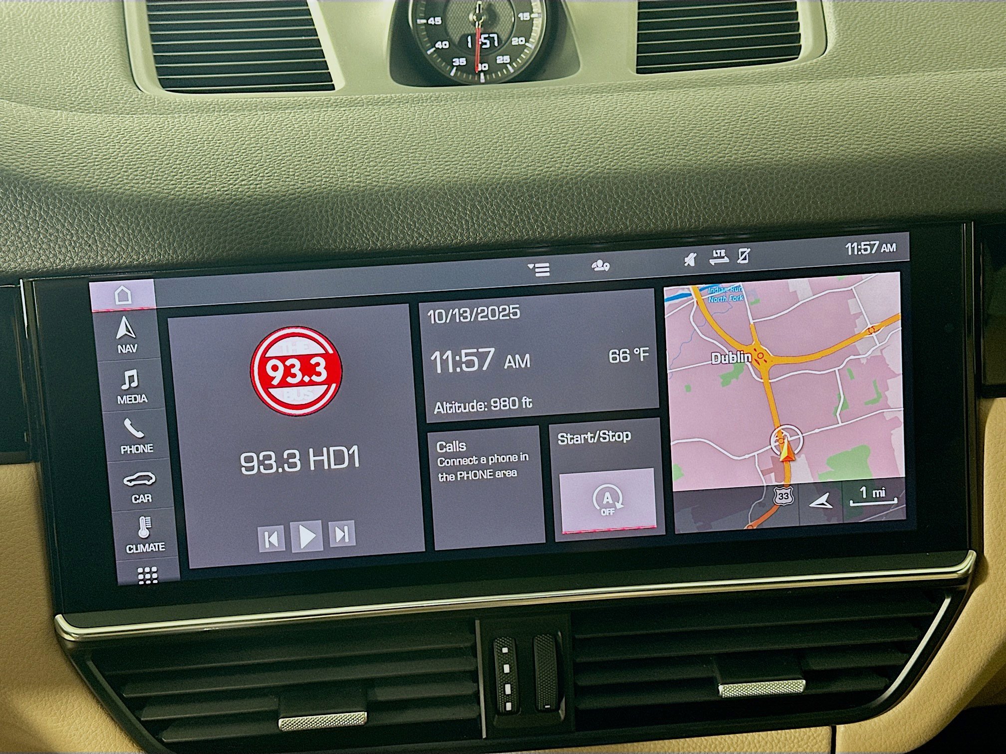 Used 2021 Porsche Cayenne Coupe image 22