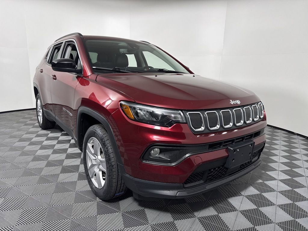 Used 2022 Jeep Compass Latitude w/ Sun and Sound Group image 10