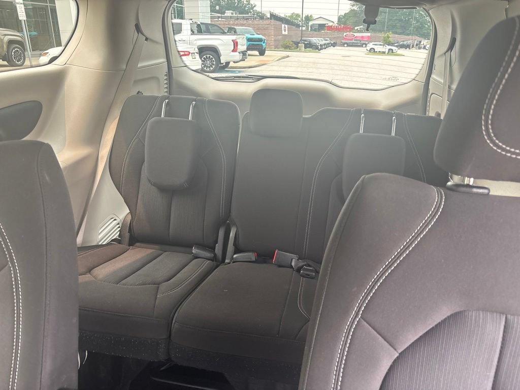 Used 2024 Chrysler Voyager LX FWD image 16
