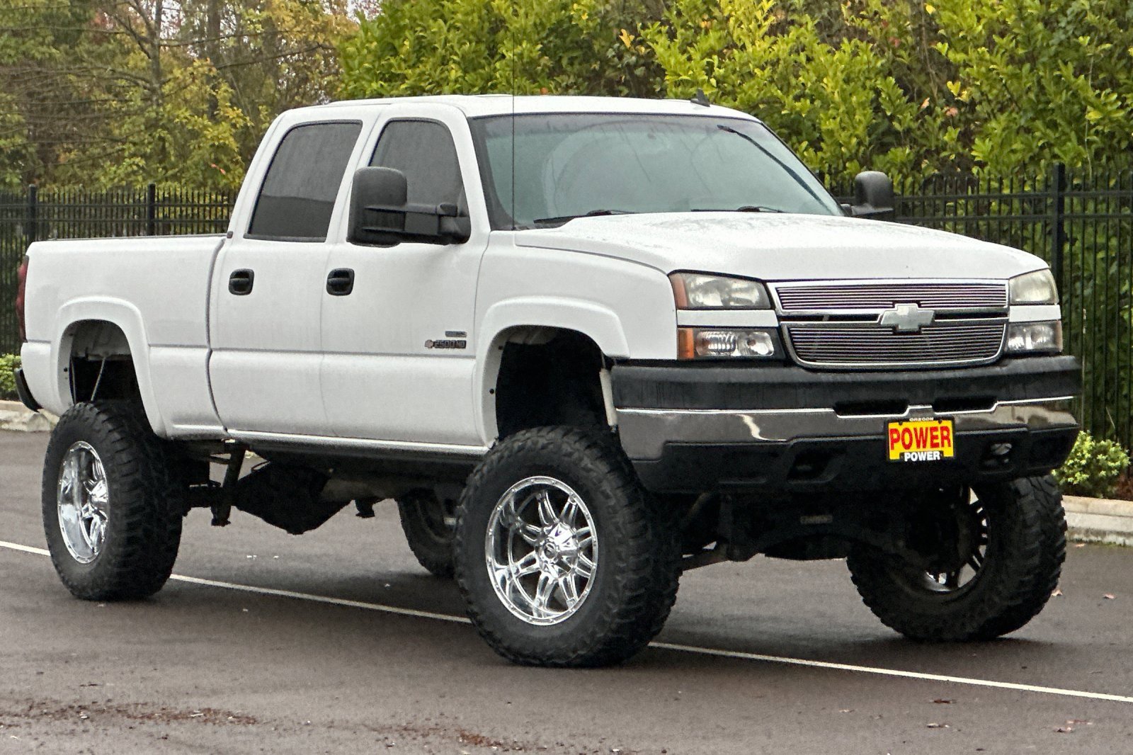 Used 2006 Chevrolet Silverado 2500 LT w/ Heavy-Duty Power Package image 2