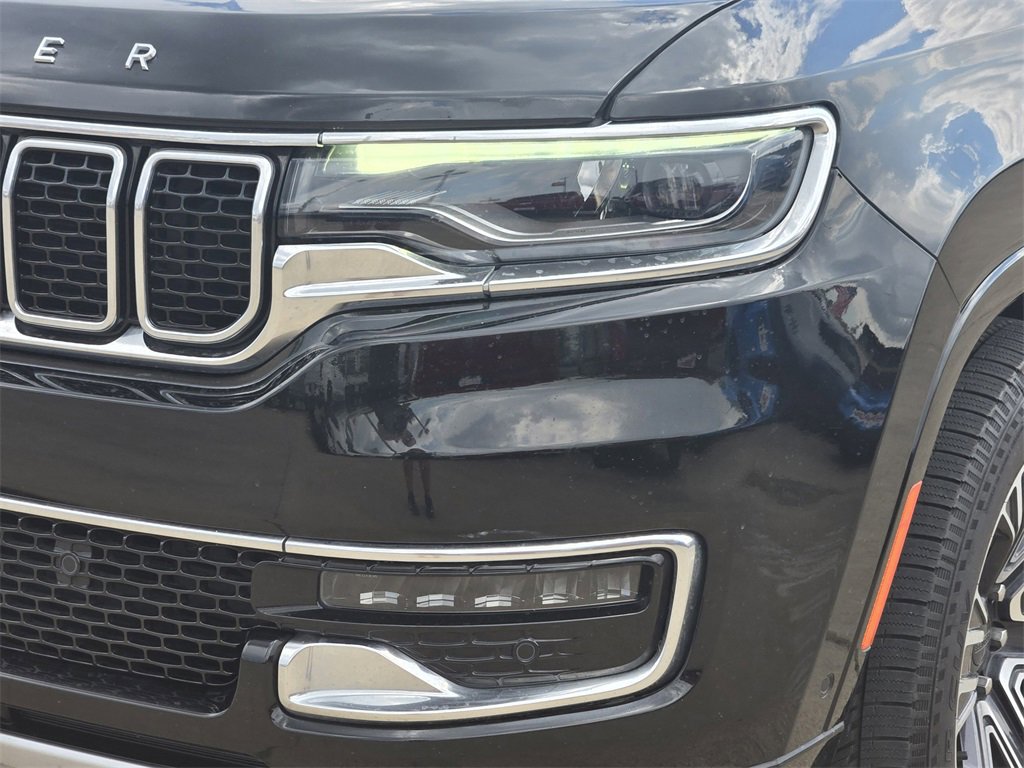 Used 2023 Jeep Wagoneer L Series II image 7