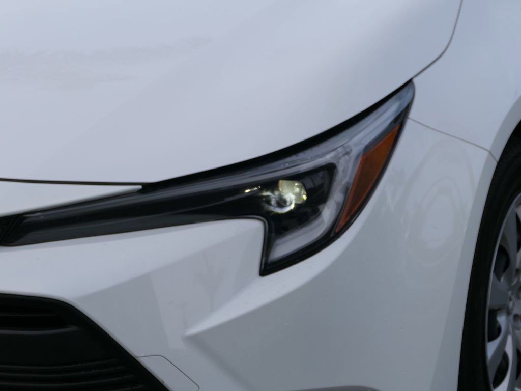 Used 2023 Toyota Corolla LE w/ Carpet Mat Package (TMS) image 10