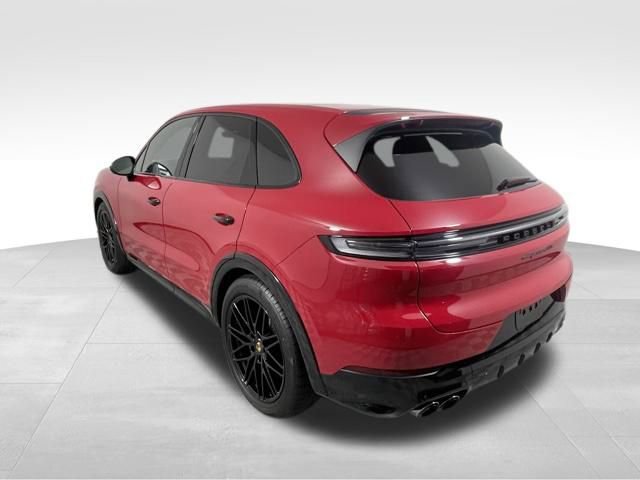 Used 2025 Porsche Cayenne GTS image 3
