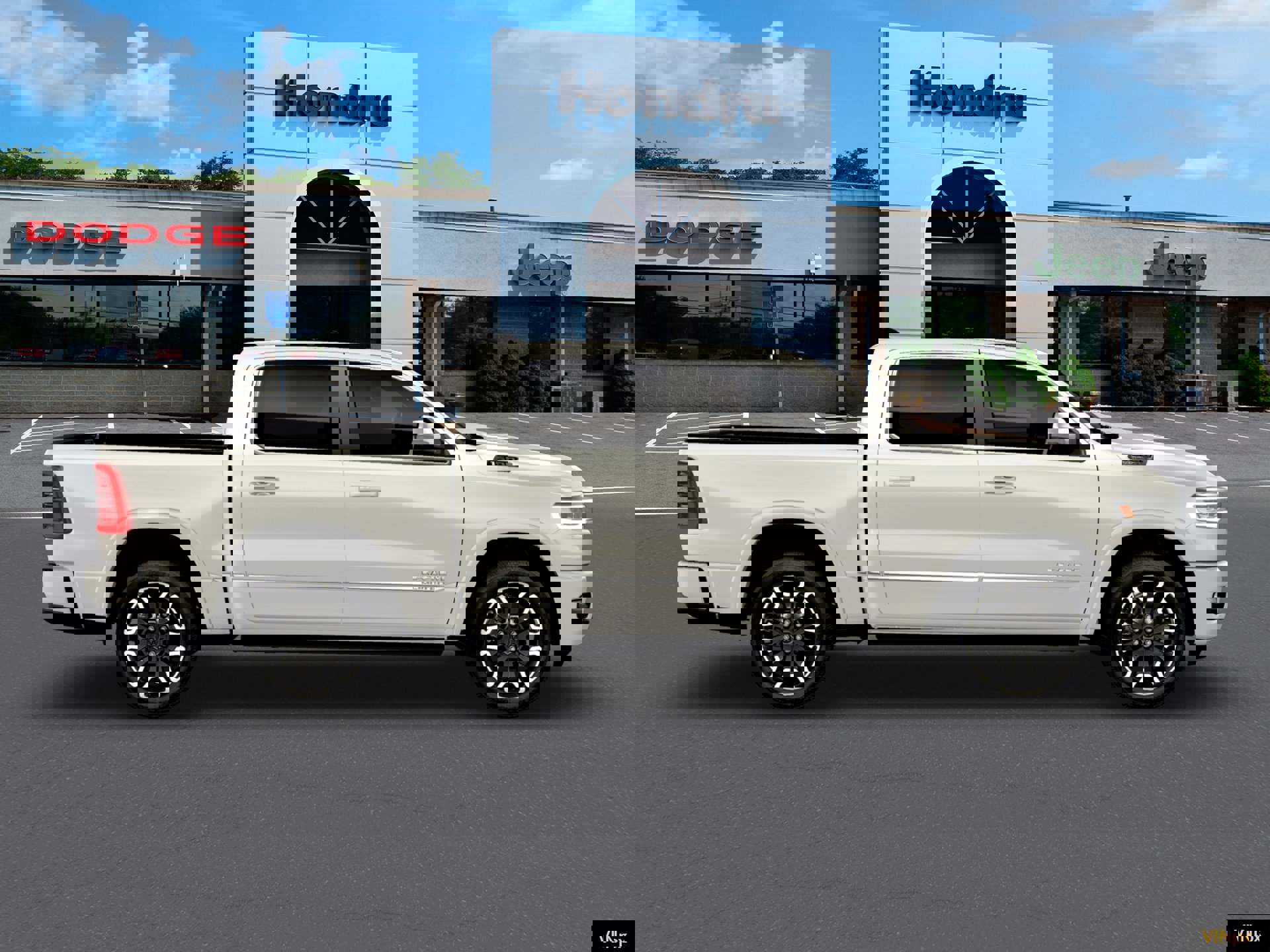 New 2026 RAM 1500 Limited w/ Body Color Bumper Group image 9