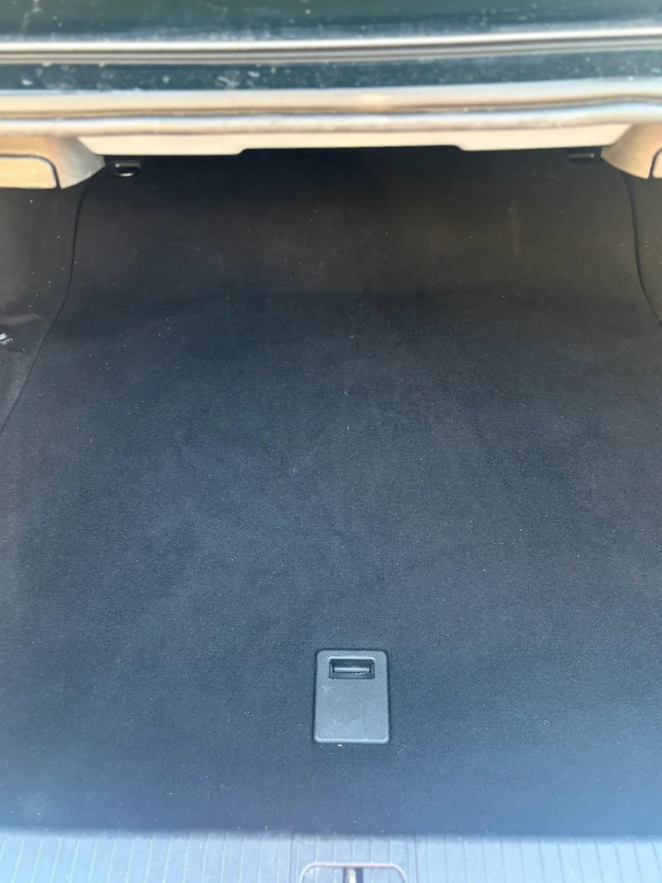 Used 2015 Mercedes-Benz E 350 4MATIC Sedan image 36