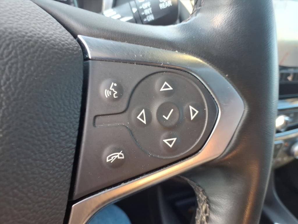 Used 2023 Chevrolet Traverse RS image 20