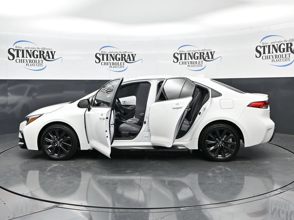 Used 2025 Toyota Corolla SE FWD image 37
