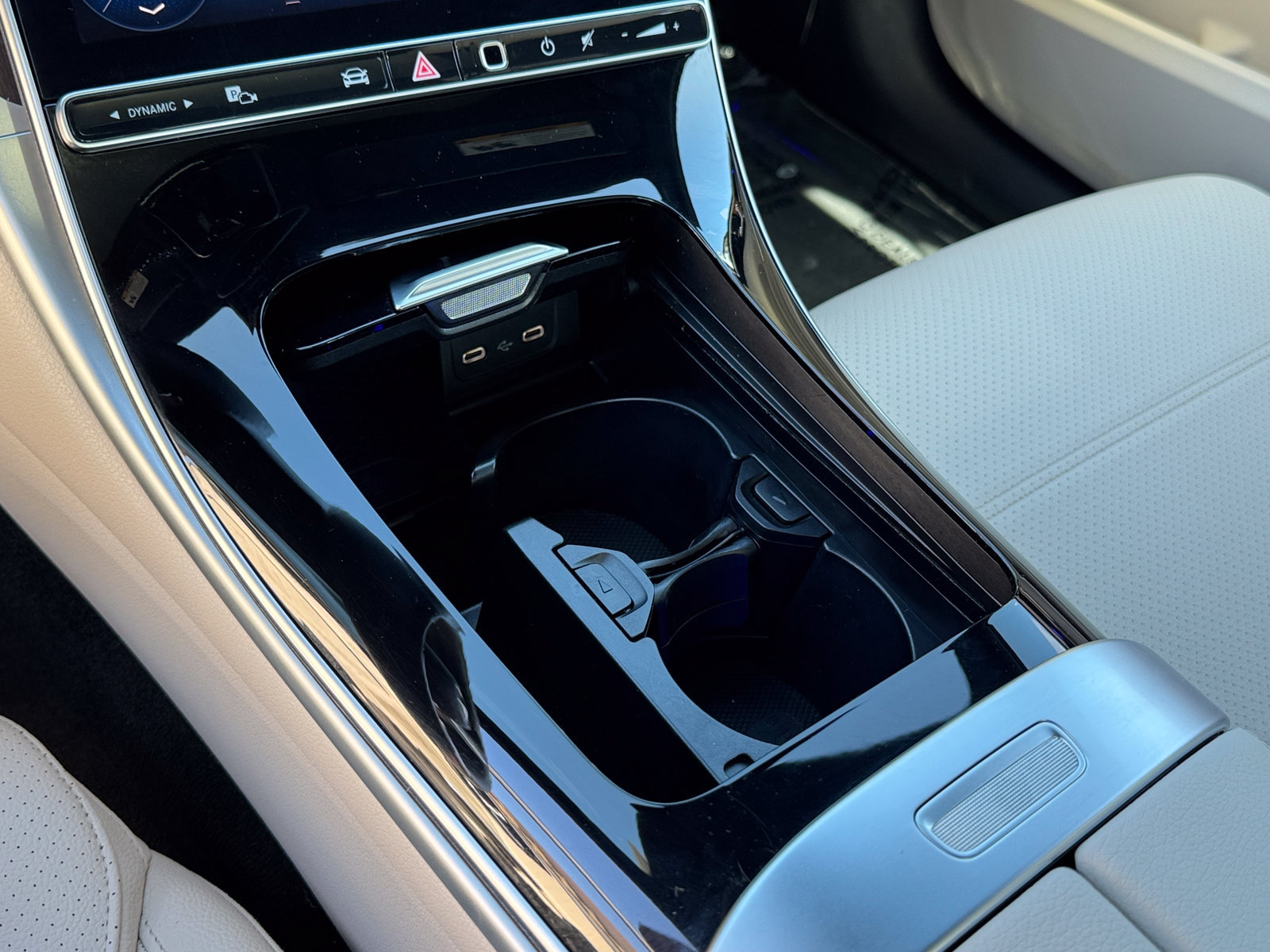 Used 2025 Mercedes-Benz C 300 4MATIC Sedan image 21
