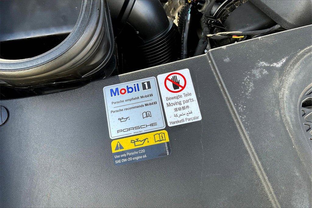 Used 2022 Porsche Macan Base image 31