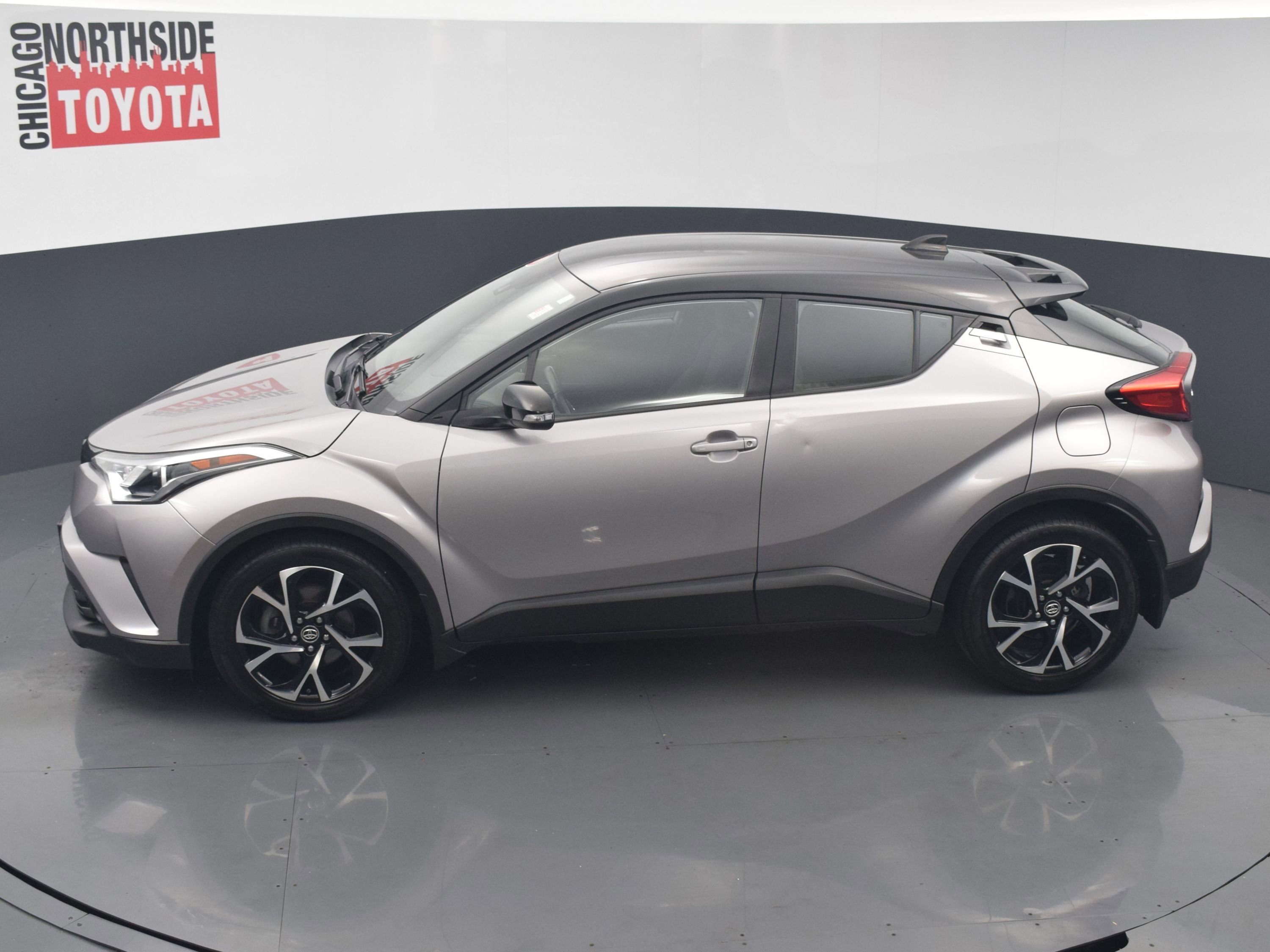 Used 2019 Toyota C-HR XLE image 17