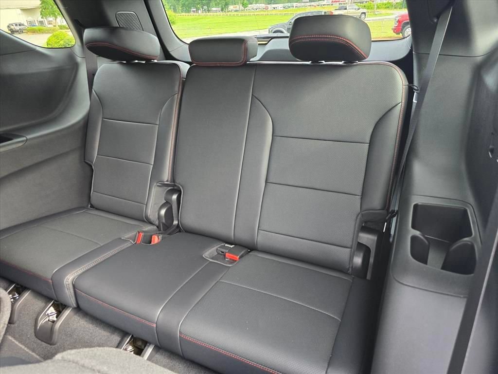 New 2026 Chevrolet Traverse Z71 w/ Enhanced Driving Package AWD/4WD image 11