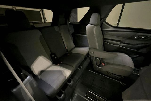 Used 2022 Chevrolet Traverse LT w/ Midnight/Sport Edition image 27