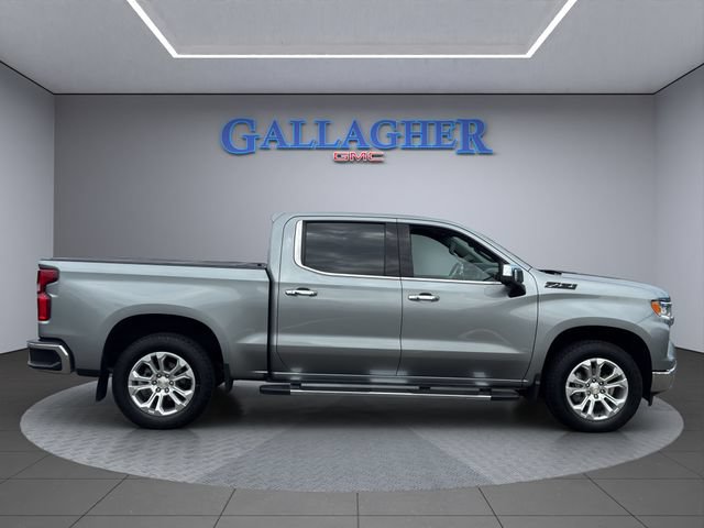 Used 2023 Chevrolet Silverado 1500 LTZ AWD/4WD image 3
