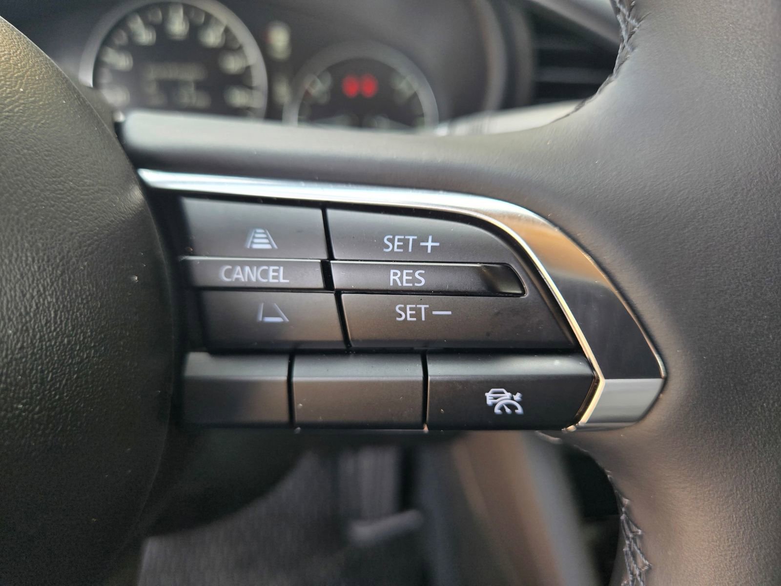 Certified 2025 MAZDA MAZDA3 s FWD image 14