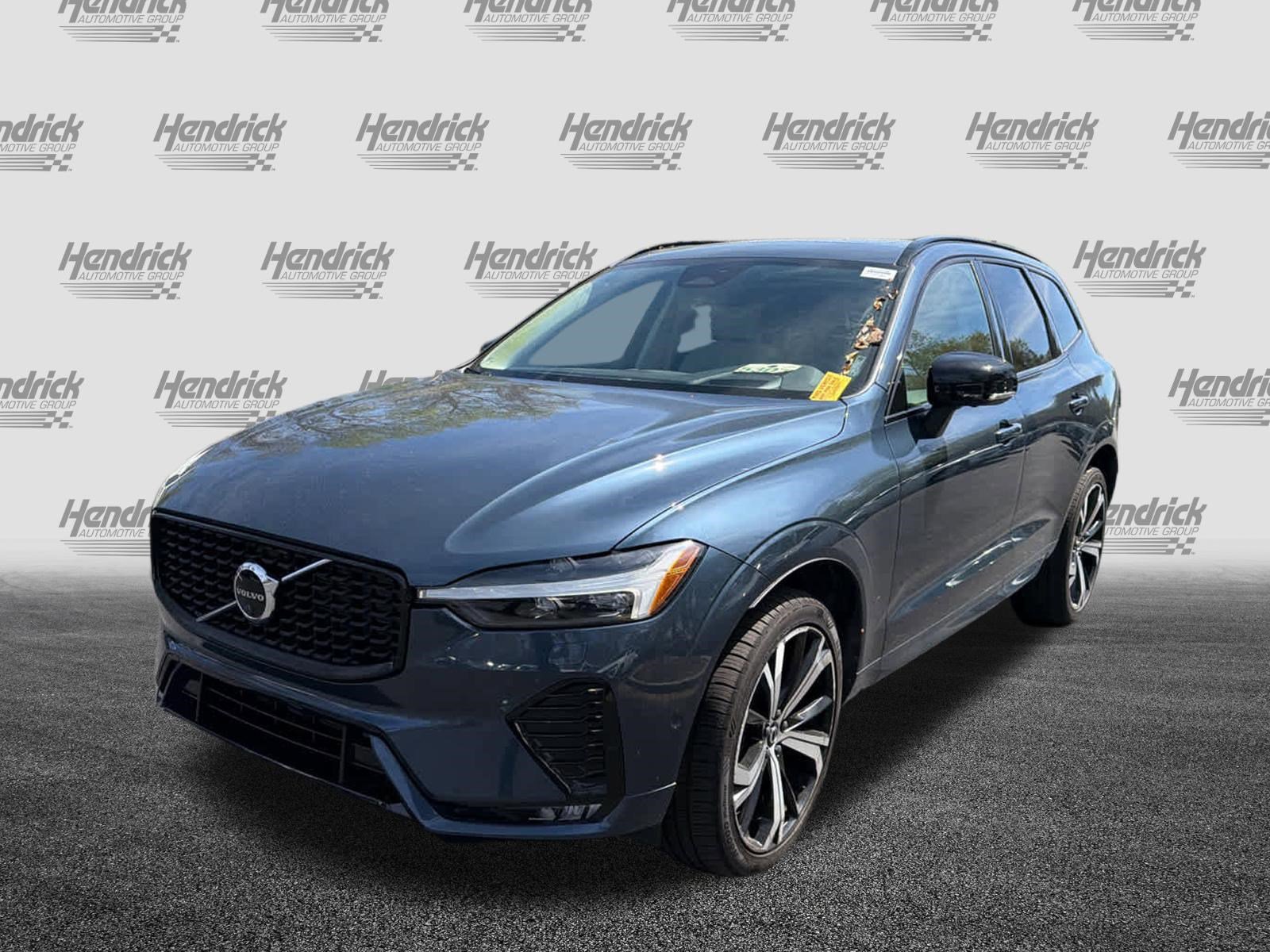 Used 2023 Volvo XC60 B5 Ultimate w/ Climate Package image 6
