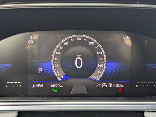 Certified 2025 Volkswagen Taos SE image 29