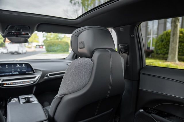 Used 2024 Cadillac Lyriq Tech RWD image 46