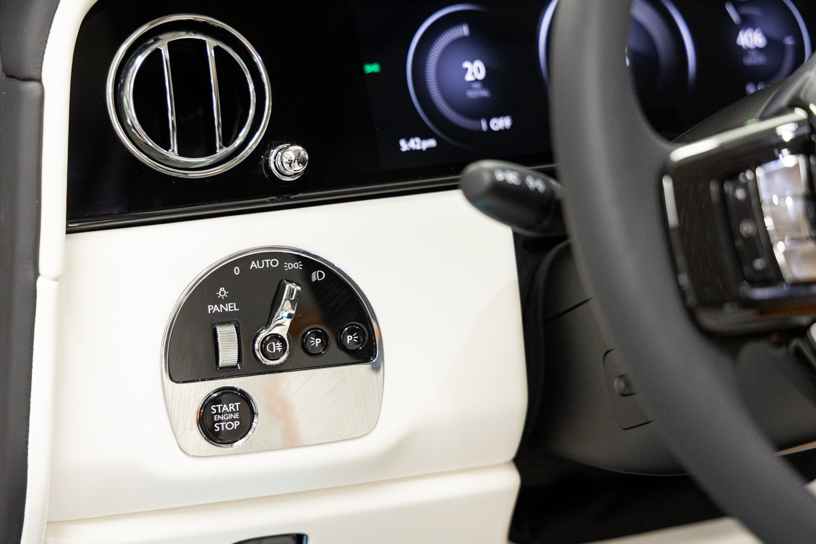 New 2027 Rolls-Royce Cullinan AWD/4WD image 41