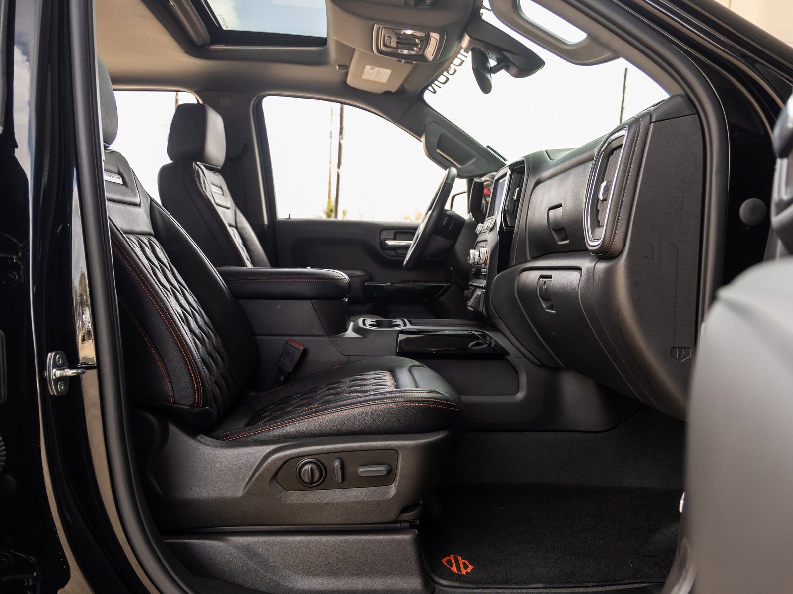 Used 2022 GMC Sierra 1500 SLT w/ SLT Premium Plus Package image 41