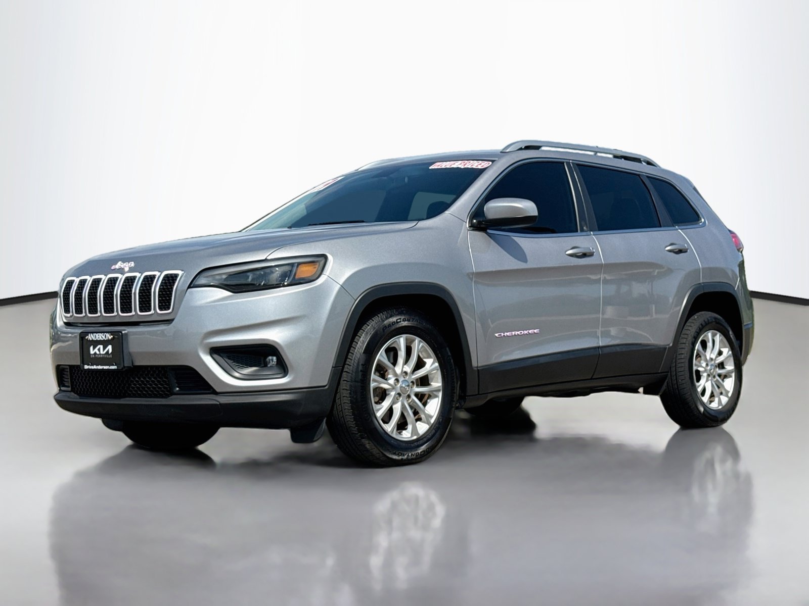 Used 2019 Jeep Cherokee Latitude w/ Popular Appearance Group FWD image 3