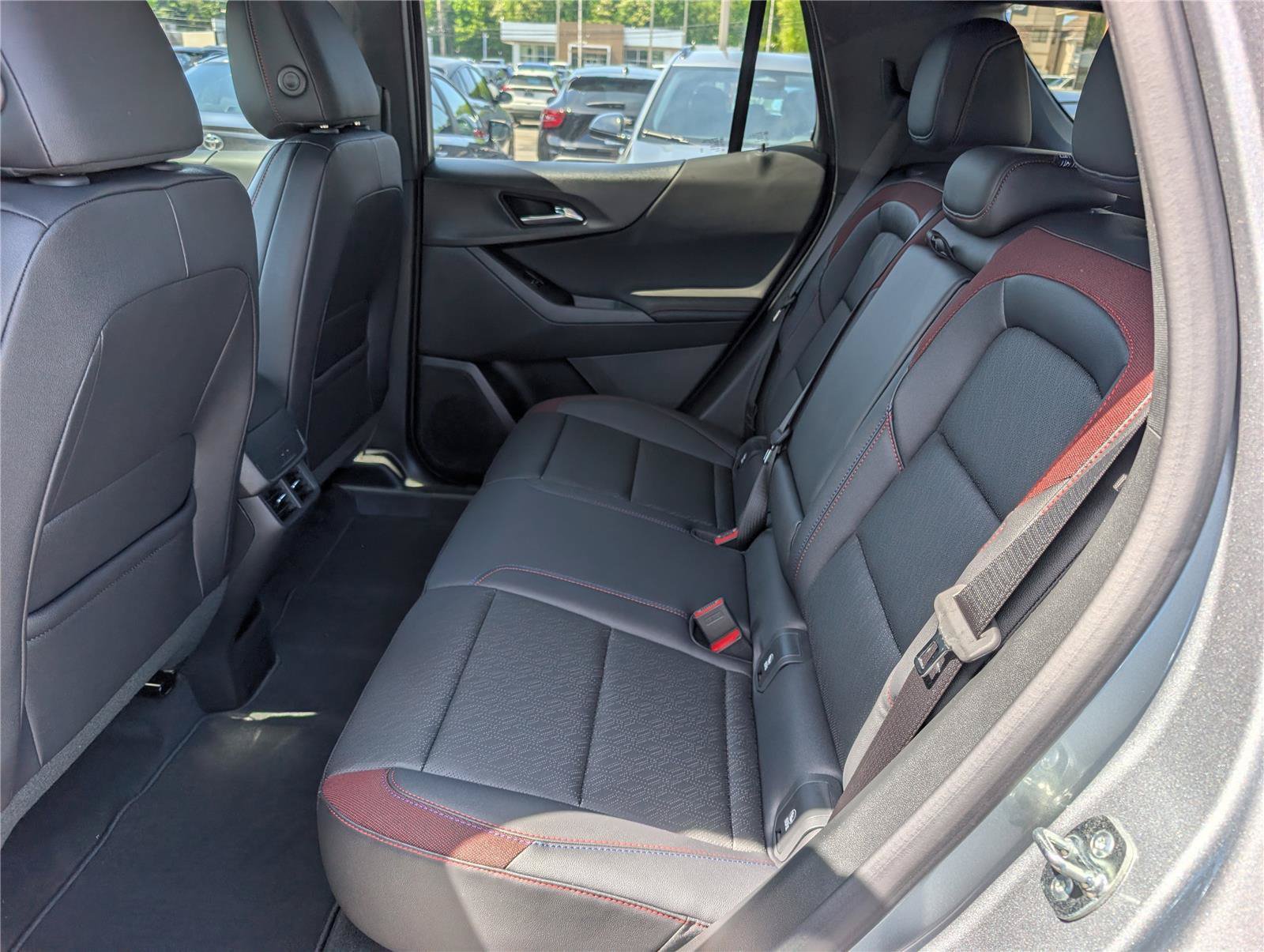 New 2026 Chevrolet Equinox RS w/ Safety and Technology Package AWD/4WD image 12