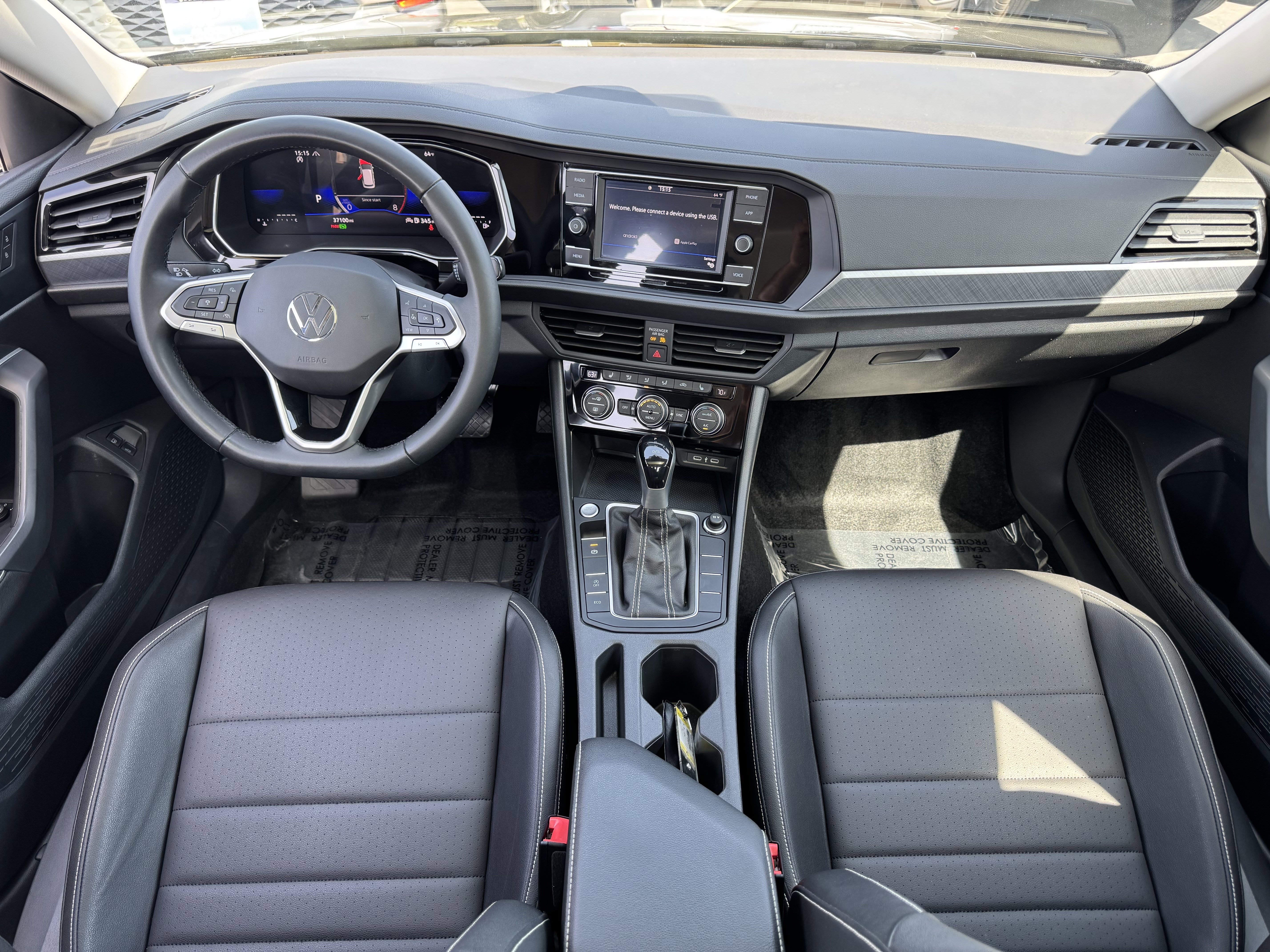 Used 2024 Volkswagen Jetta SE FWD image 32