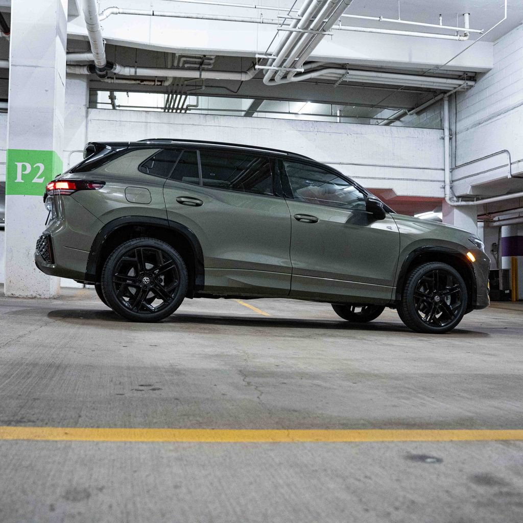 New 2026 Volkswagen Tiguan SE R-Line AWD/4WD image 7