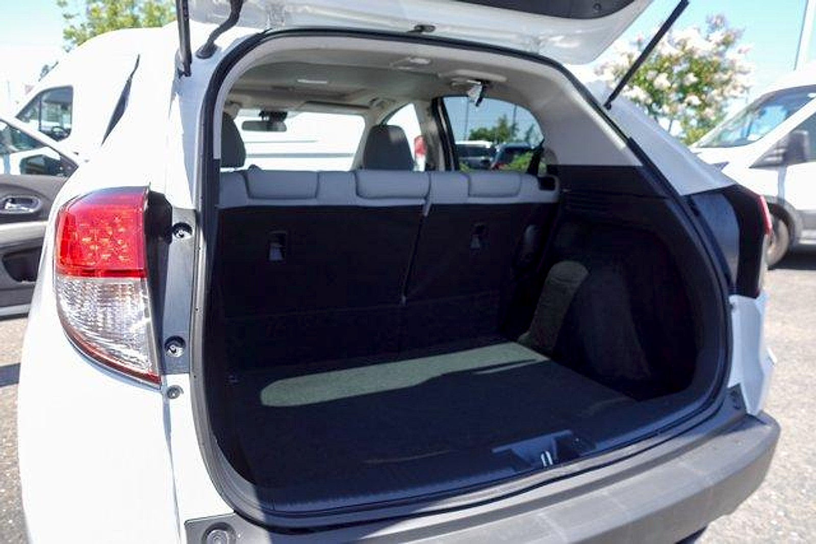Used 2021 Honda HR-V EX image 25