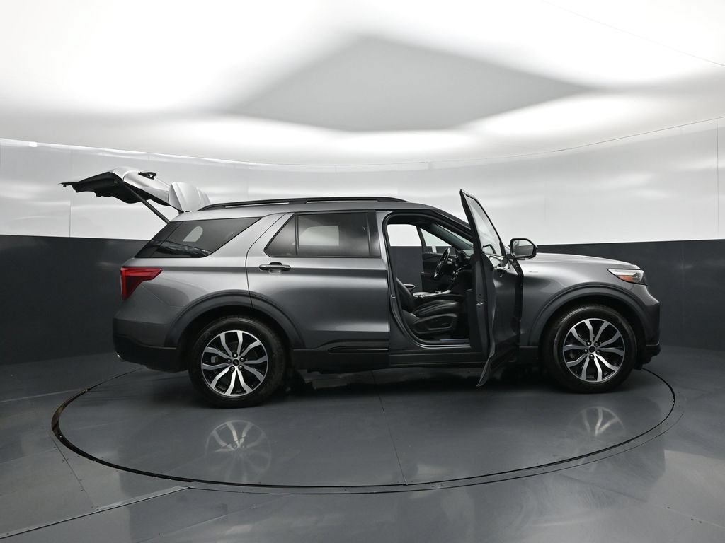 Certified 2023 Ford Explorer ST-Line w/ Class IV Trailer Tow Package RWD image 5