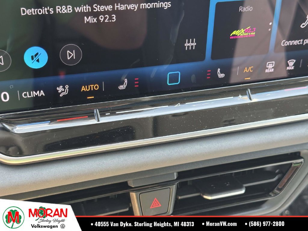 Used 2026 Volkswagen Tiguan SE AWD/4WD image 22