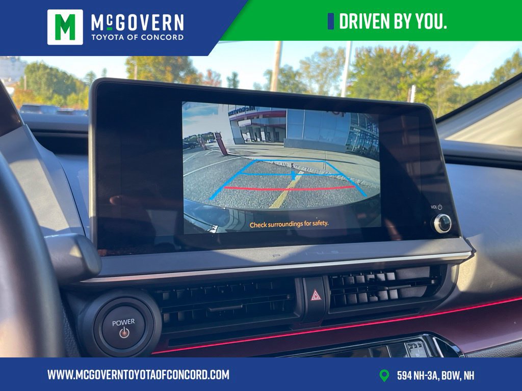 Used 2024 Toyota Prius Prime FWD image 20