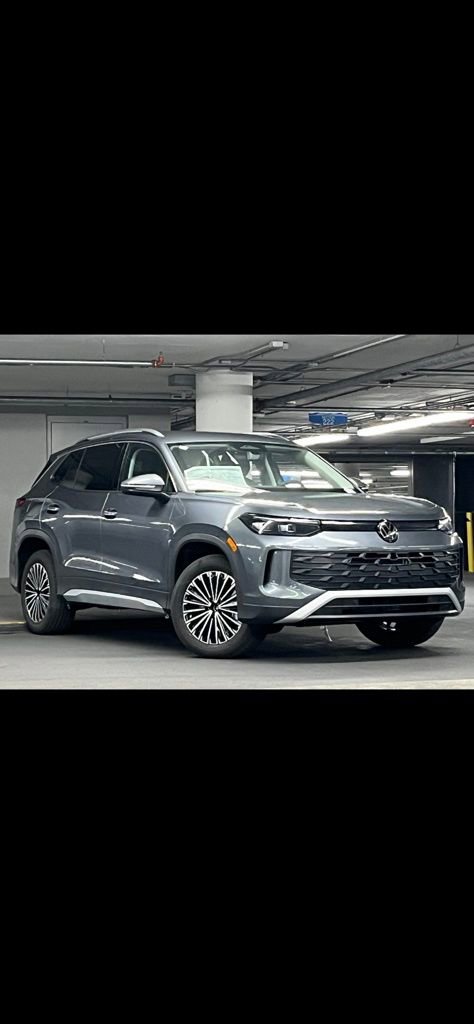 New 2026 Volkswagen Tiguan S AWD/4WD image 2