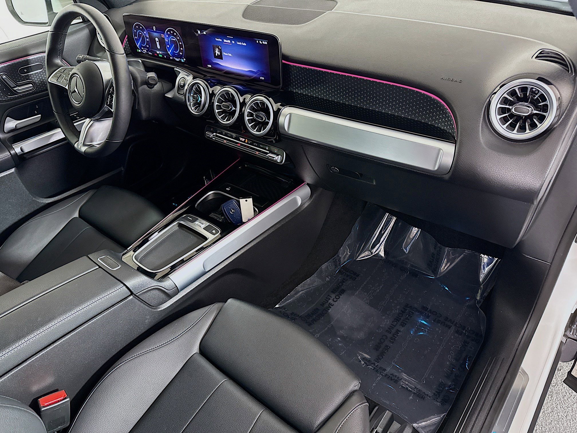 Used 2024 Mercedes-Benz EQB 300 4MATIC image 30