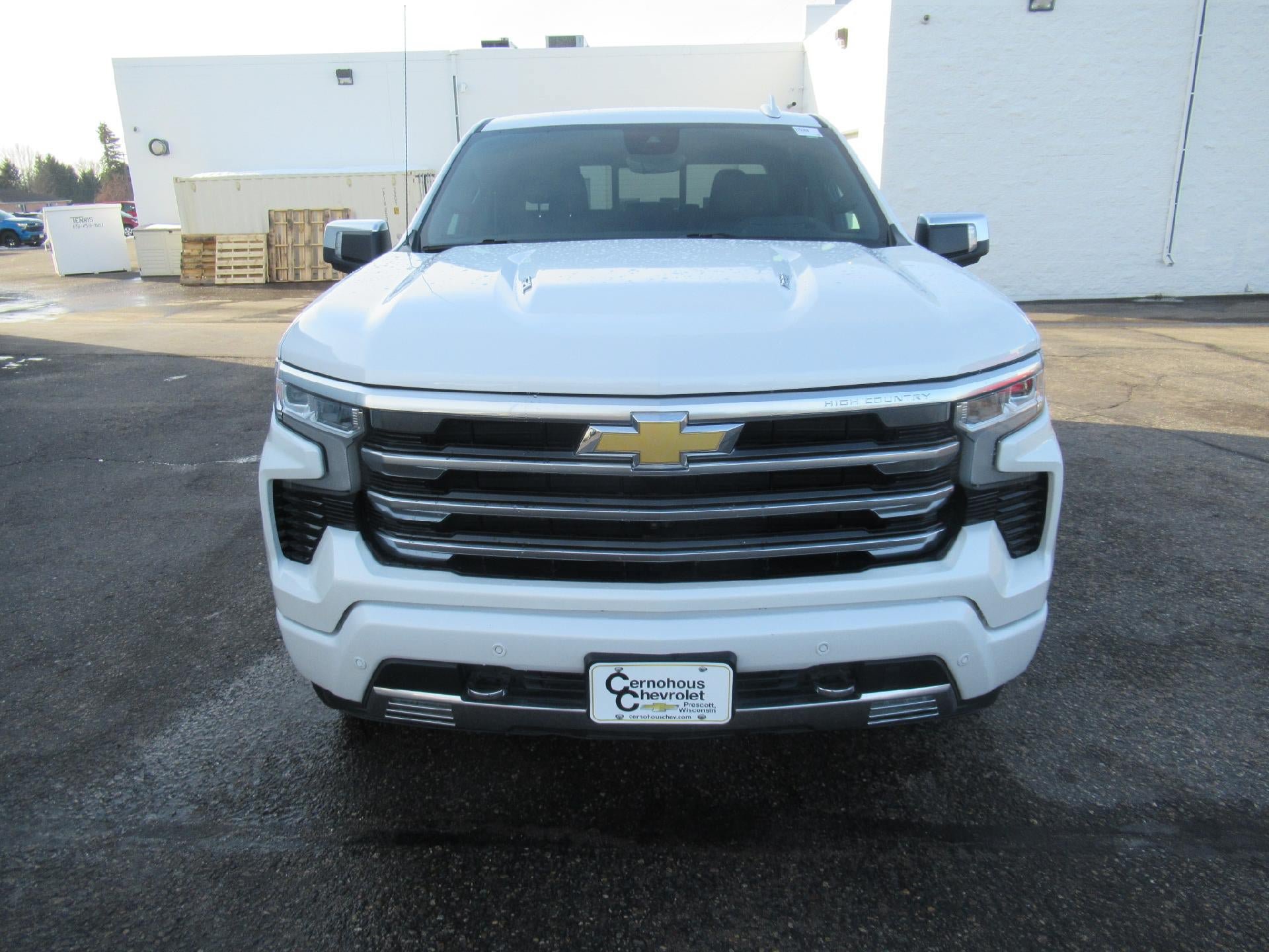Used 2023 Chevrolet Silverado 1500 High Country w/ Technology Package AWD/4WD image 2