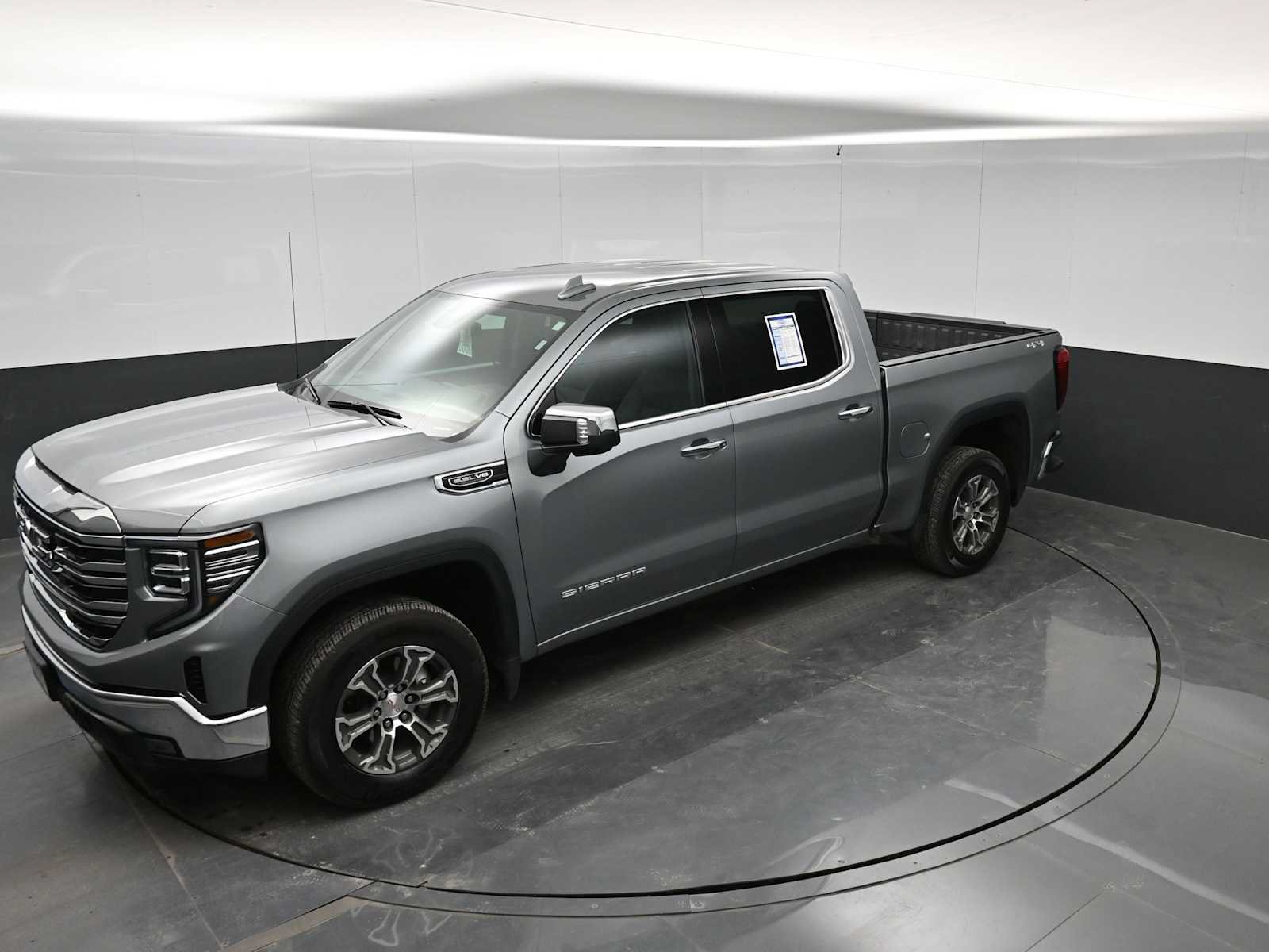 Used 2026 GMC Sierra 1500 SLT AWD/4WD image 33