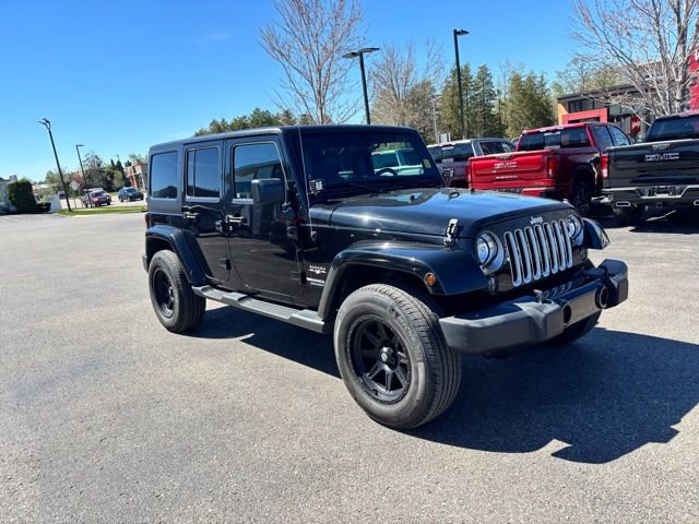 Used 2016 Jeep Wrangler Unlimited Sahara w/ Connectivity Group AWD/4WD image 3