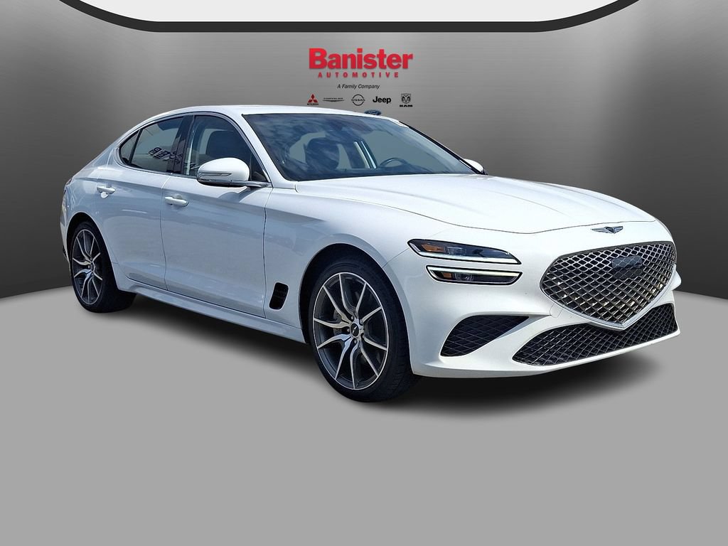 Used 2025 Genesis G70 2.5T RWD image 3