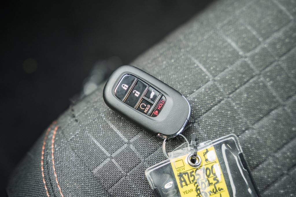 Used 2025 Honda HR-V Sport image 38