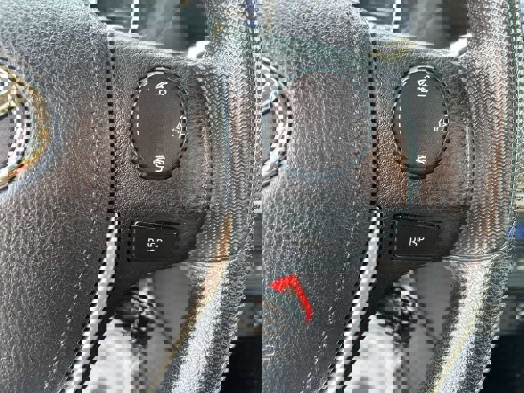 Used 2015 Toyota Corolla LE FWD image 8