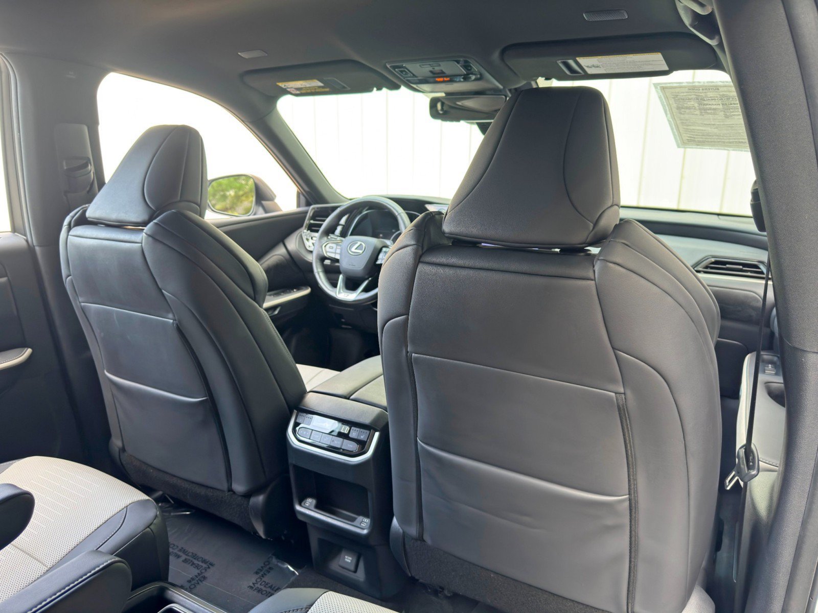 Used 2024 Lexus TX 500h AWD w/ Technology Package image 38