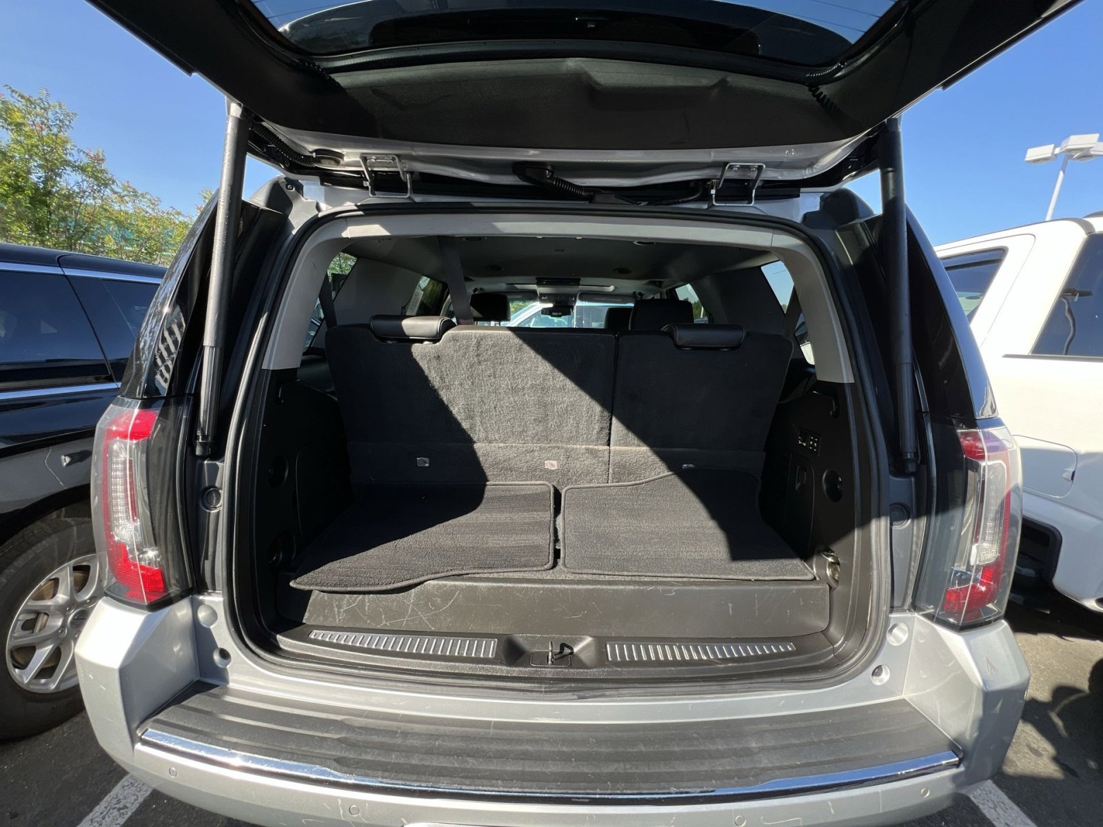 Used 2018 GMC Yukon Denali w/ Denali Ultimate Package AWD/4WD image 33