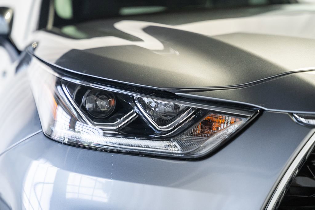 New 2026 Toyota Highlander Platinum AWD/4WD image 13