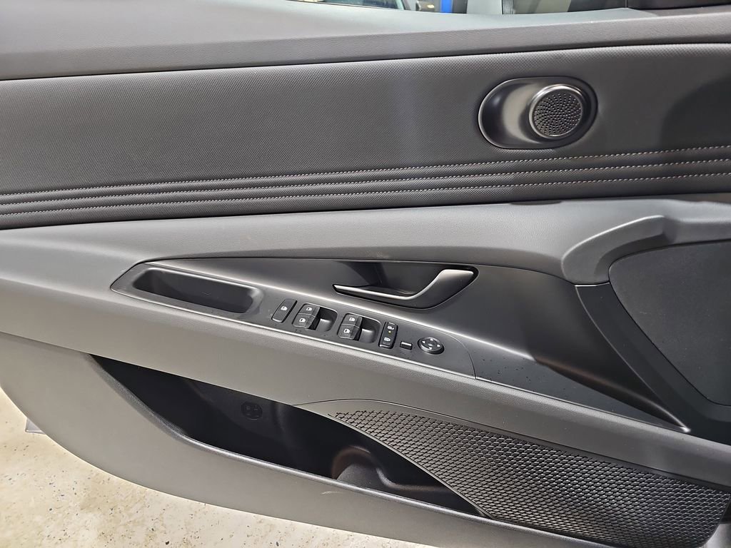 New 2026 Hyundai Elantra Sport image 25