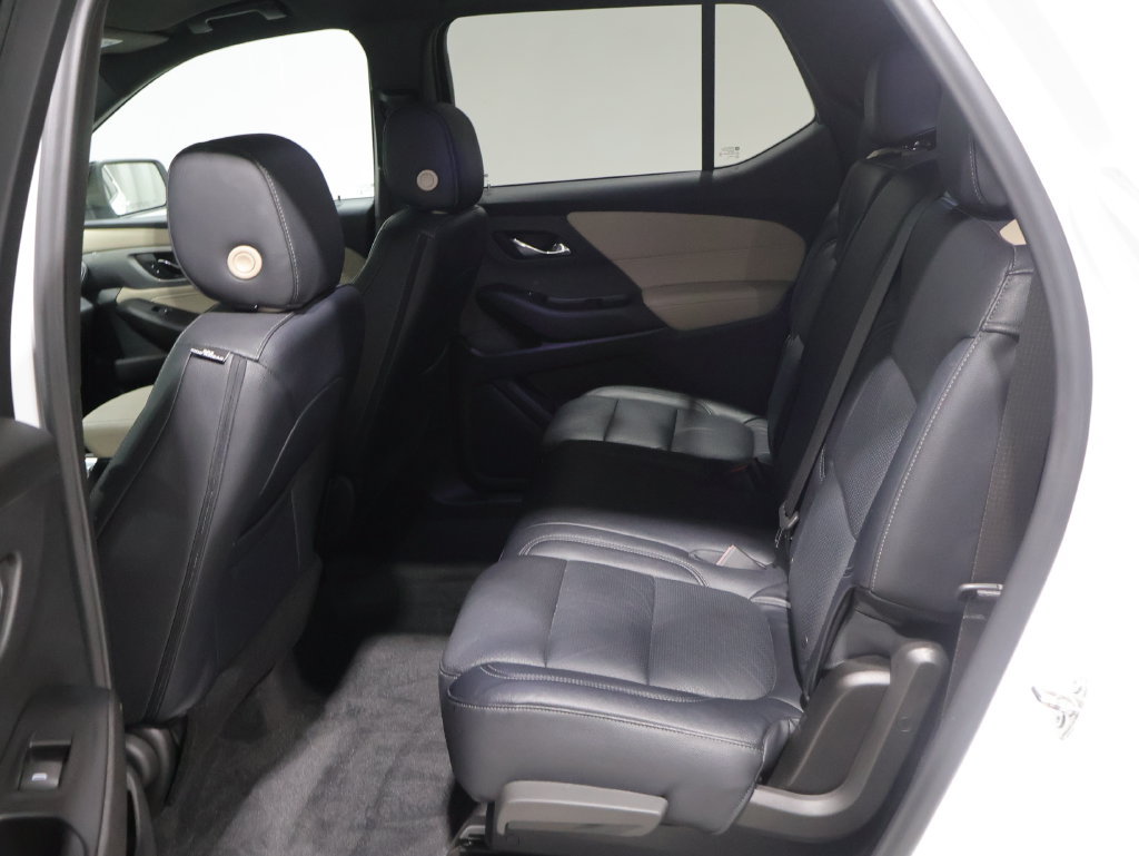 Used 2022 Chevrolet Traverse LS AWD/4WD image 17
