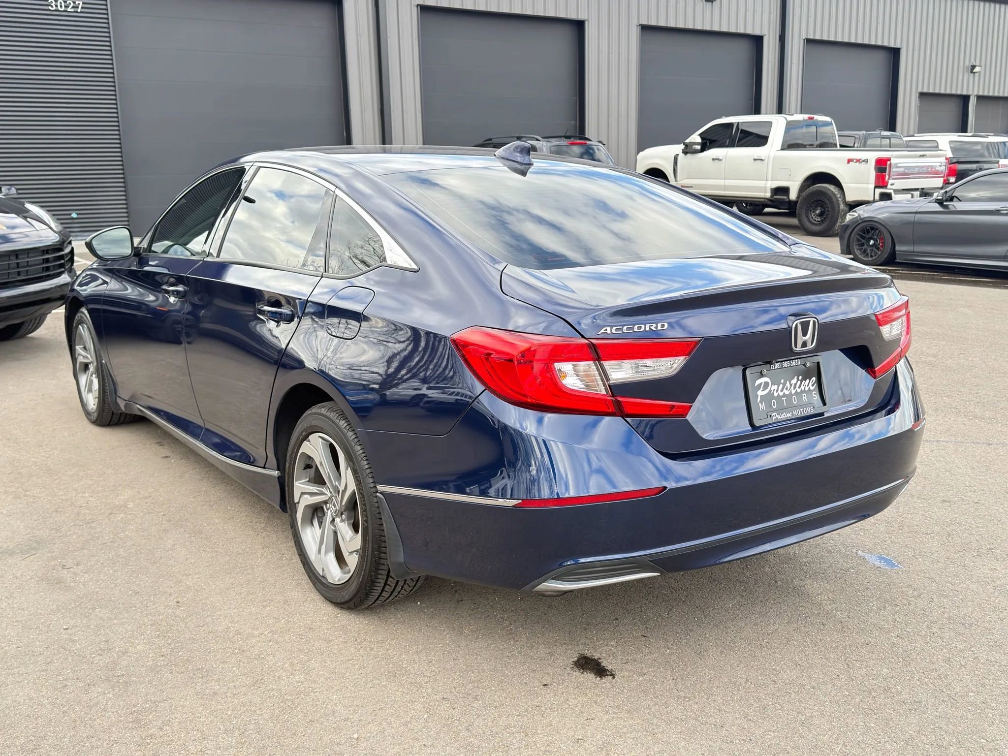 Used 2018 Honda Accord EX image 5
