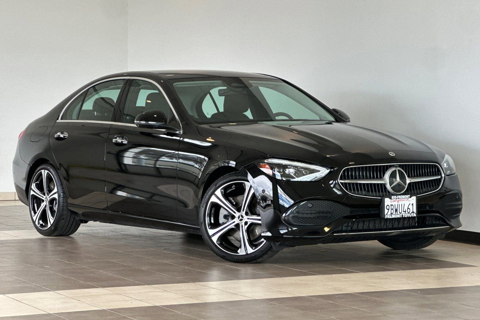 Used 2022 Mercedes-Benz C 300 Sedan image 2