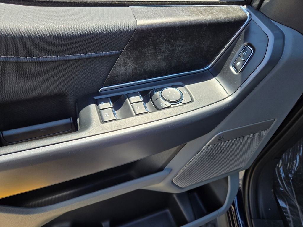 New 2025 Ford F150 Lightning Flash AWD/4WD image 14