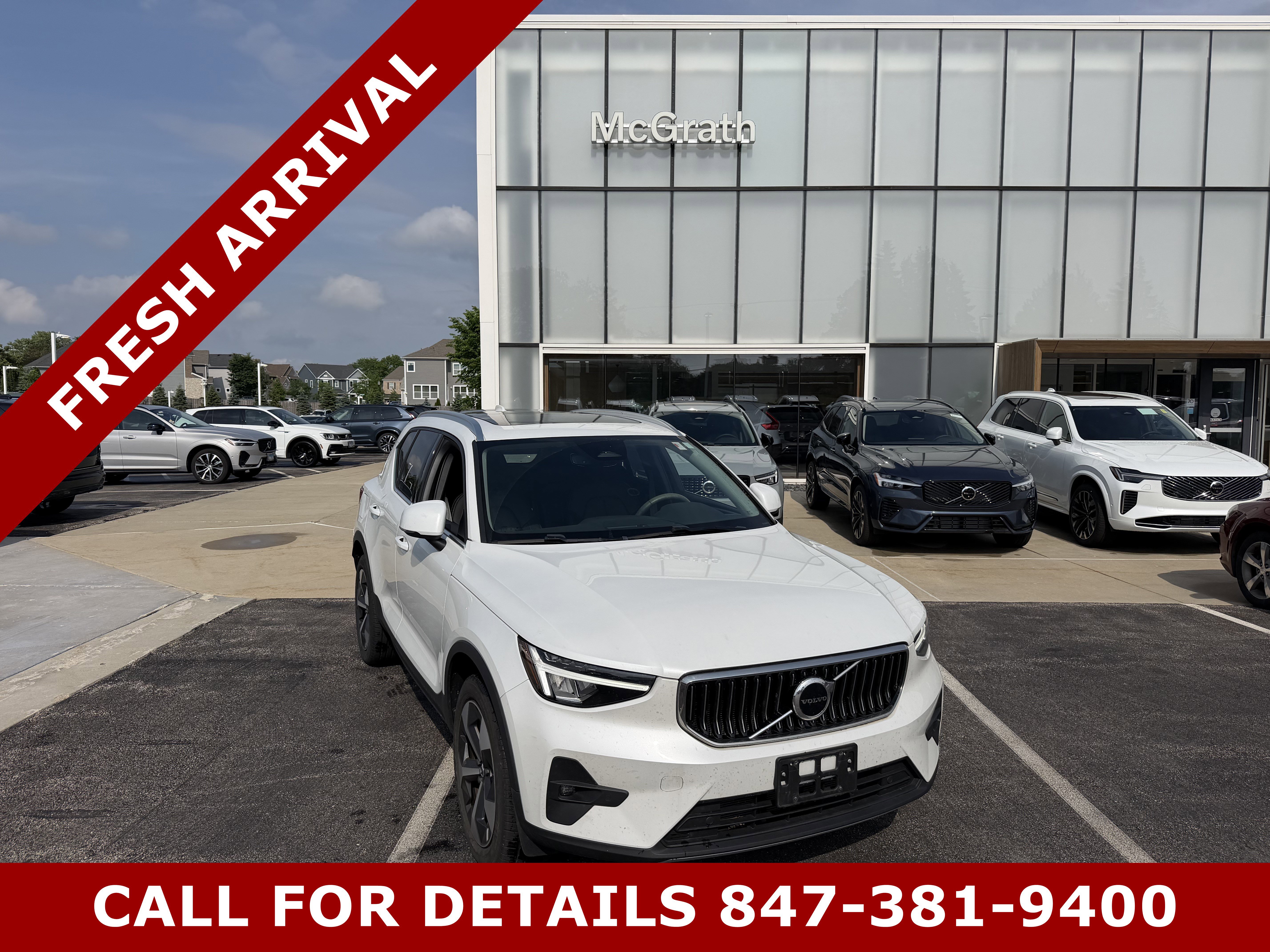 Used 2023 Volvo XC40 B5 Plus w/ Protection Package Premier AWD/4WD image 1